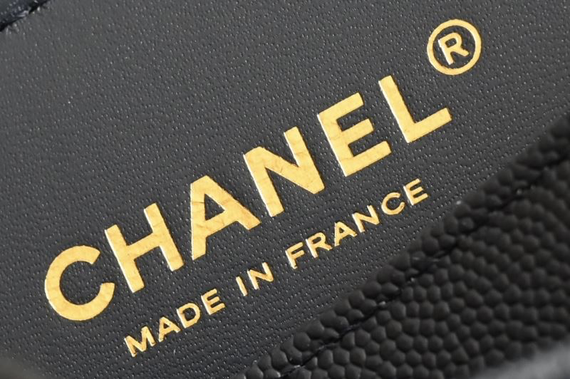 Chanel Classic Flap Bag Medium – Navy Blue Caviar Leather with Gold Hardware – Preloved Shoulder Bag 2025 collection