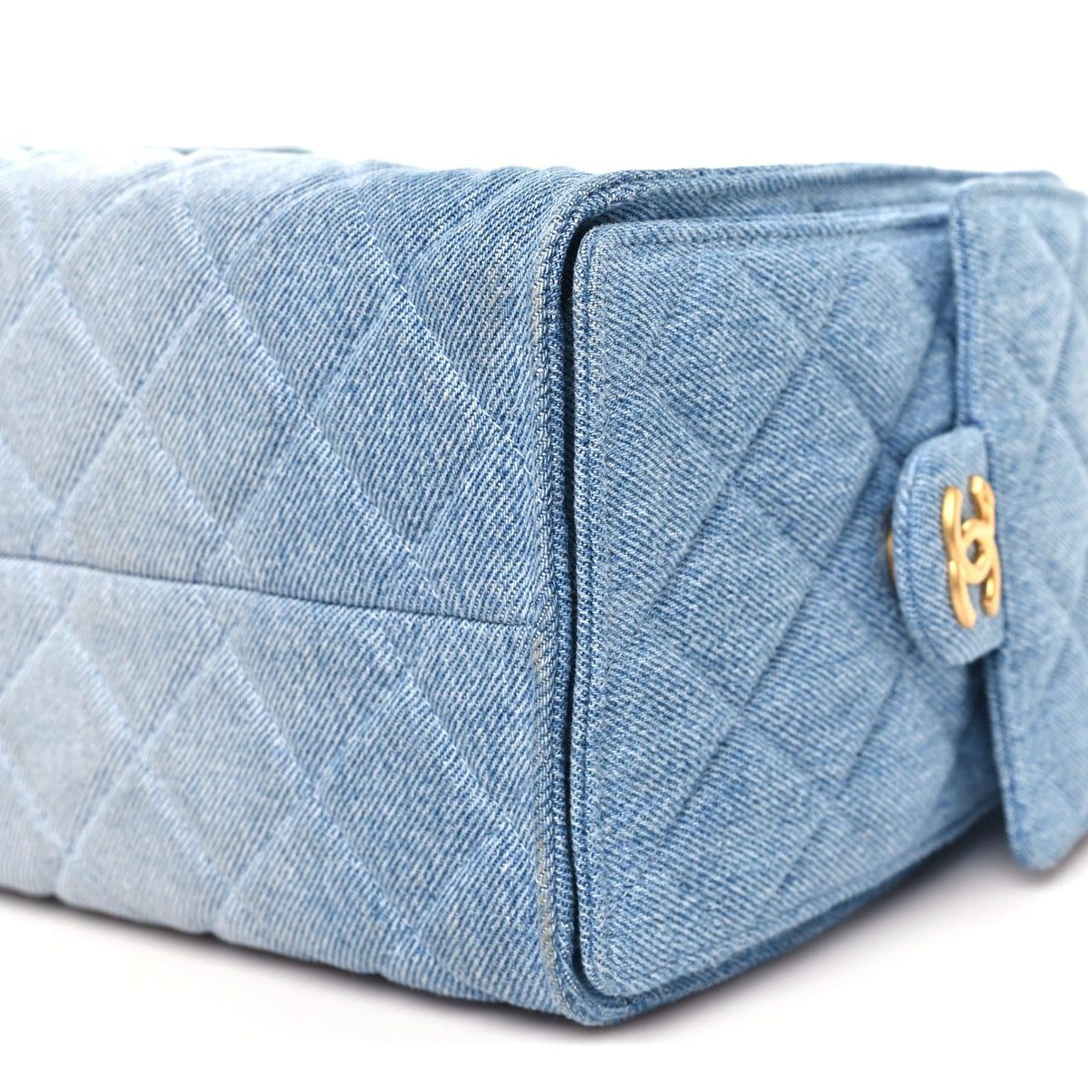 Chanel Washed Denim Quilted Small Chanel 25 Handbag Blue 2026 – PRELOOV