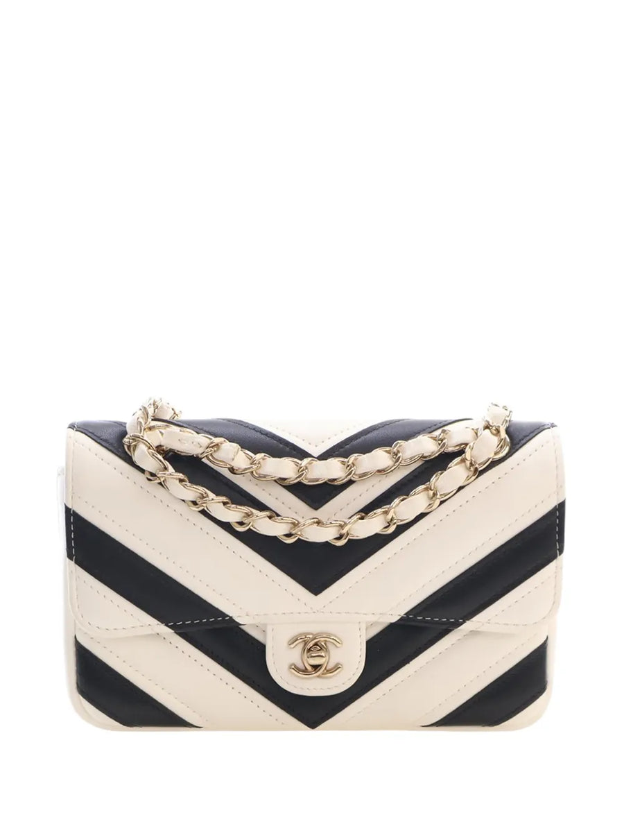 Chanel CC Logo Chevron Small Shoulder Bag Black White Lambskin 2021–2026 – PRELOOV
