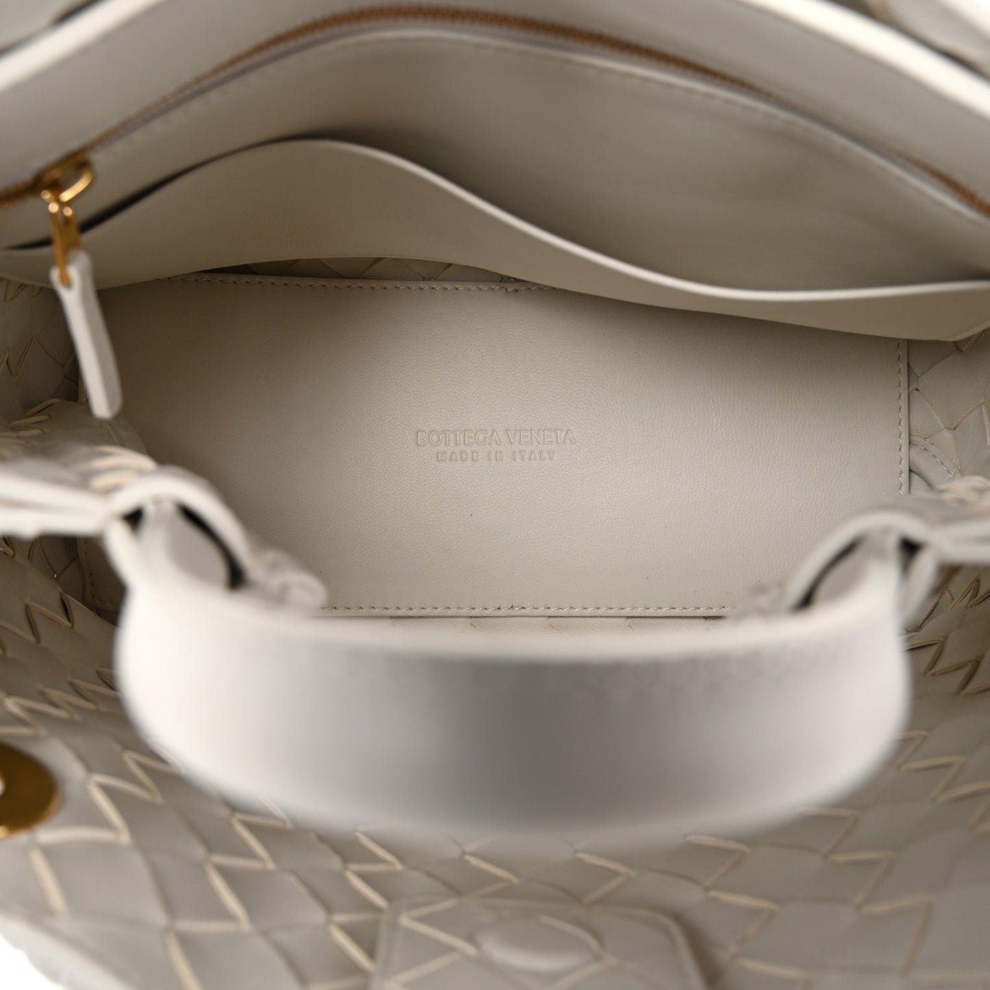 Bottega Veneta Small Andiamo Shoulder Bag White Nappa Intrecciato Gold Knot – PRELOOV