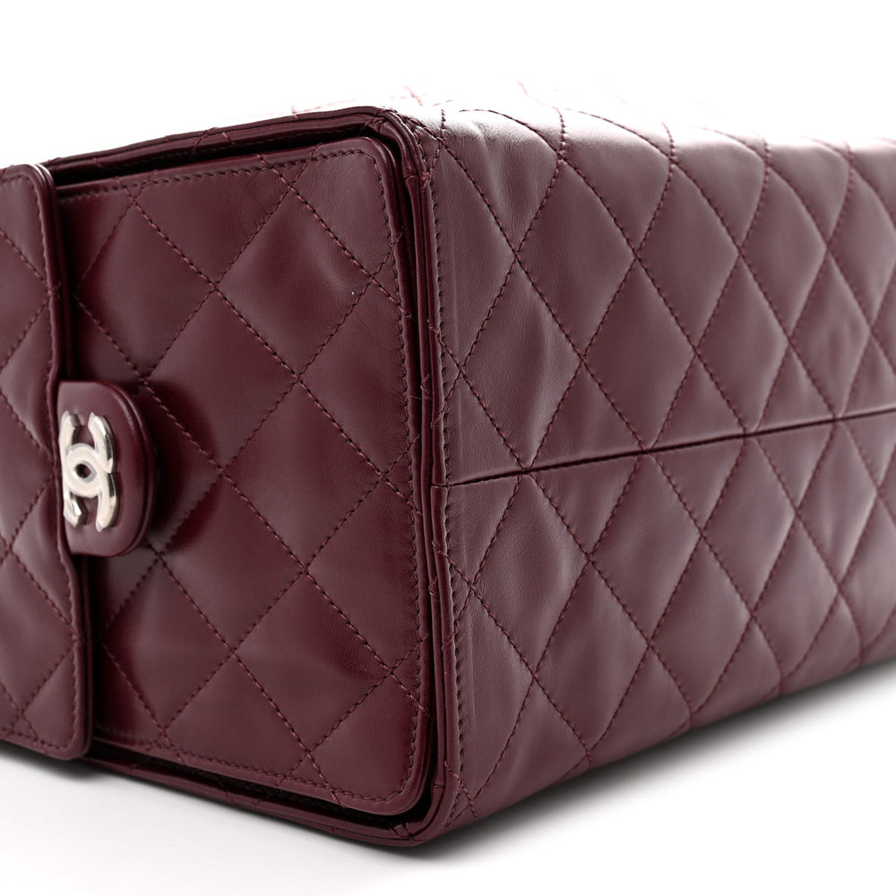 Chanel Shiny Crumpled Calfskin Quilted Medium Chanel 25 Handbag Dark Burgundy 2026 – PRELOOV