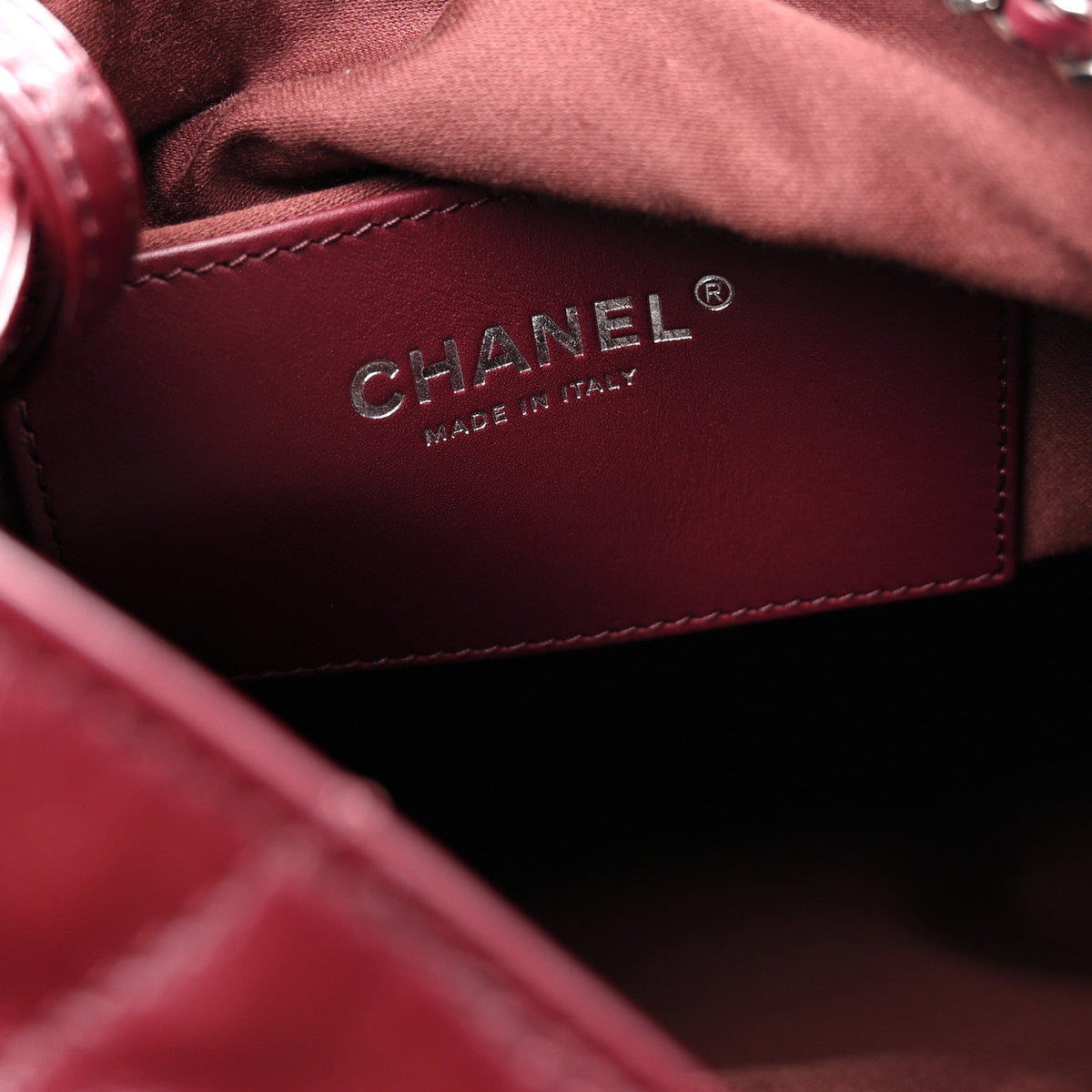 Chanel Shiny Crumpled Calfskin Quilted Medium Chanel 25 Handbag Dark Burgundy 2026 – PRELOOV