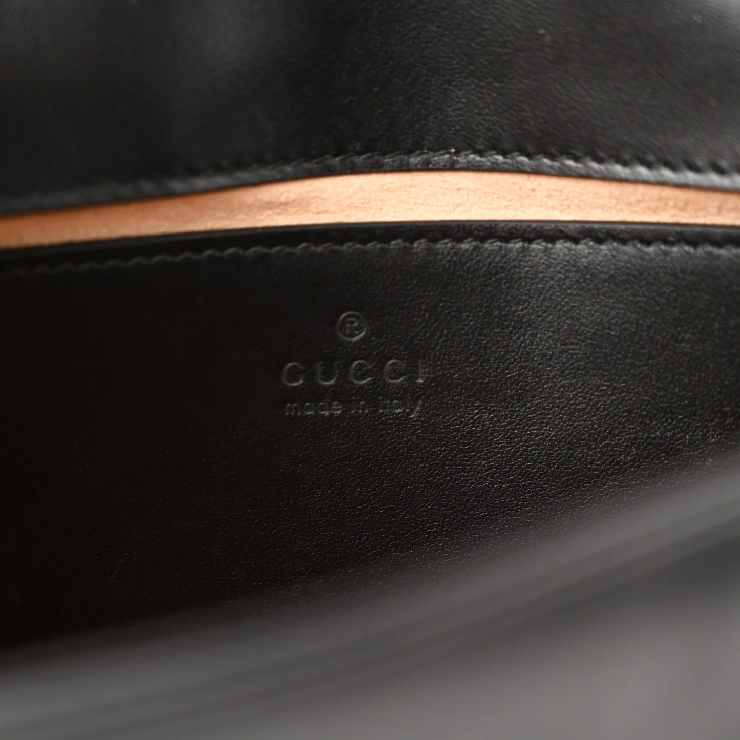 Gucci Marmont matelasse Medium Black