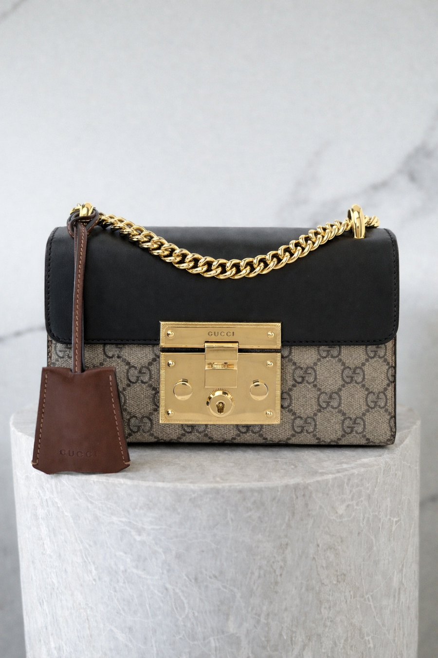 Gucci Padlock GG Supreme Shoulder Bag – PRELOOV
