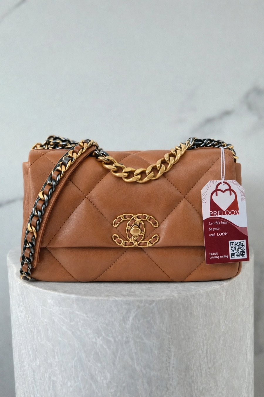 Chanel 19 Flap Bag Cognac Pre-Owned Small – PRELOOV