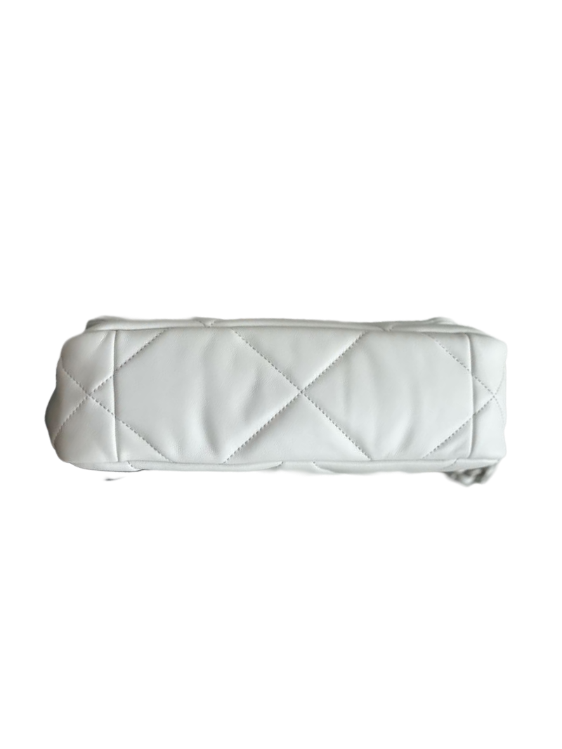 Chanel 19 Flap Bag White Pre-Owned Small 2025 – PRELOOV