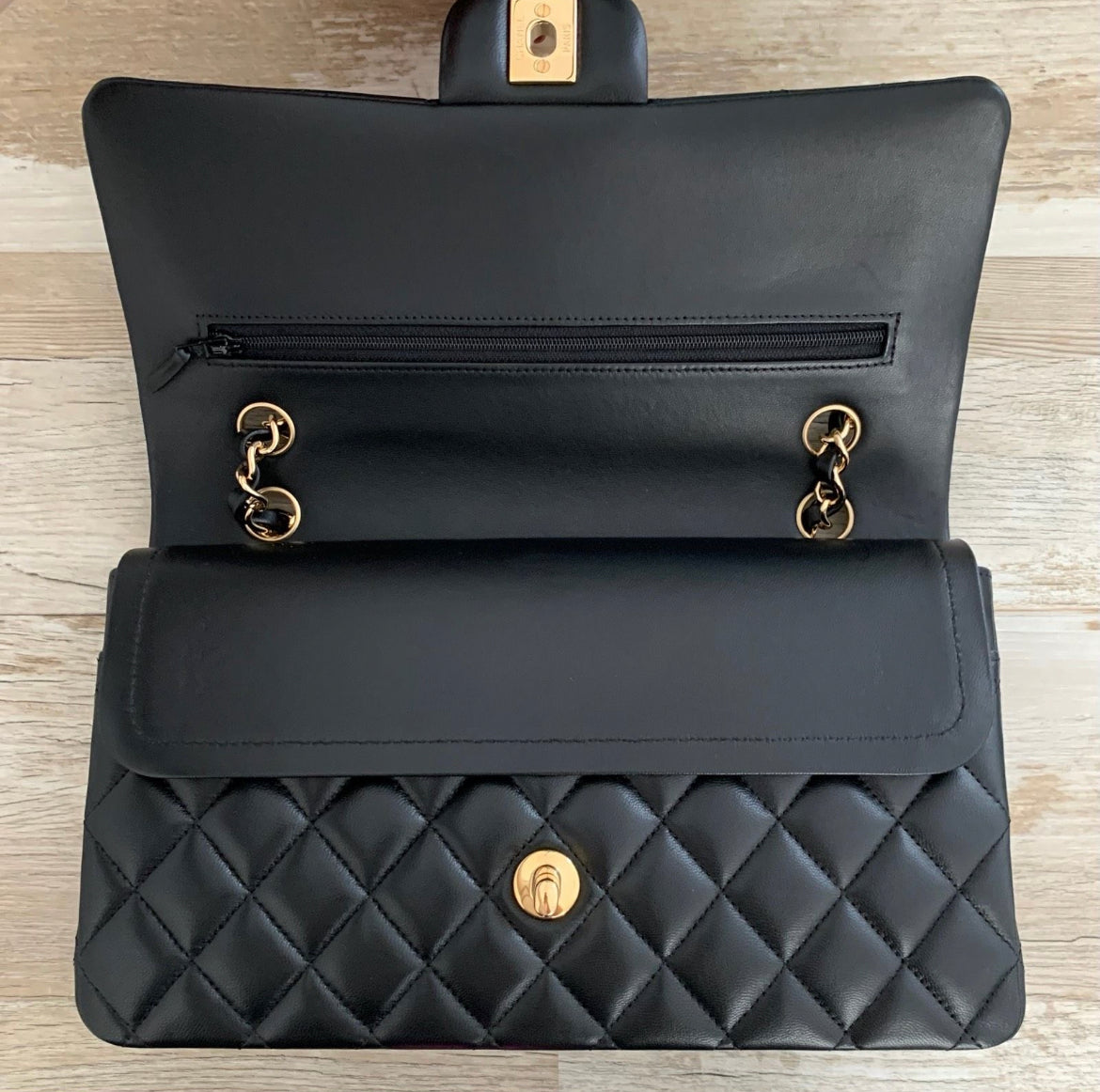 CHANEL TIMELESS CLASSIC DOUBLE FLAP CAVIAAR LEDER