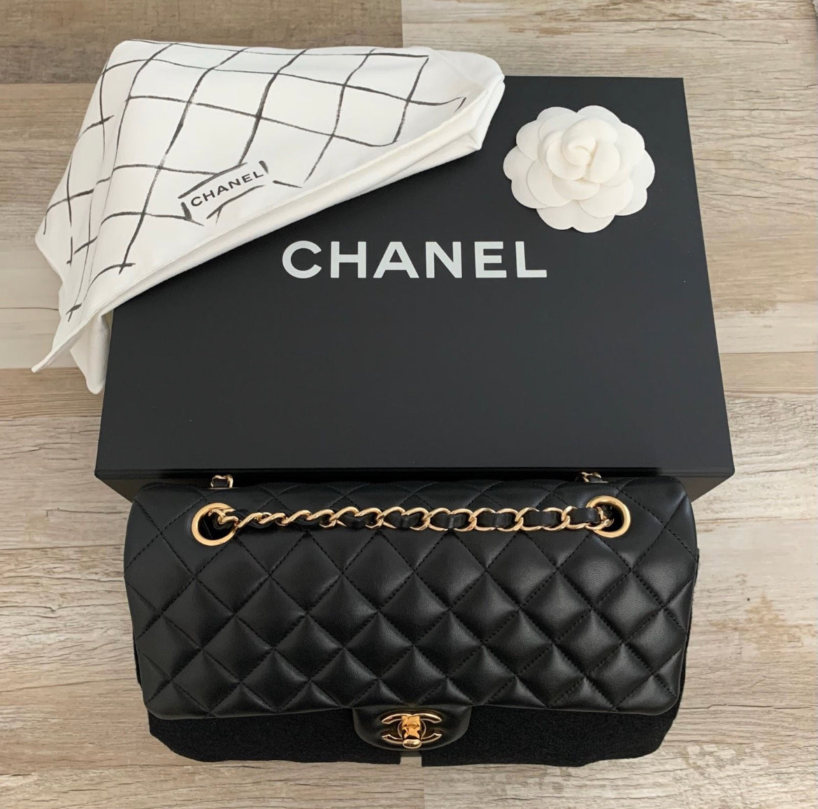 CHANEL TIMELESS CLASSIC DOUBLE FLAP CAVIAAR LEDER