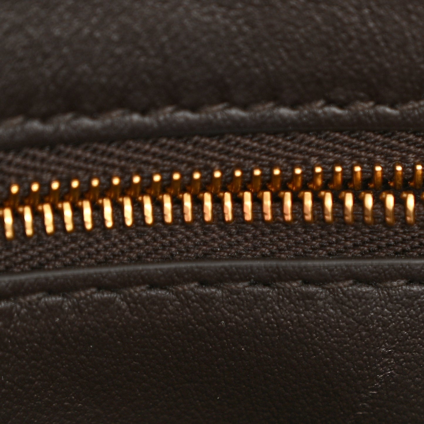 Bottega Veneta Medium Andiamo Shoulder Bag Fondant Dark Brown Suede Intrecciato – PRELOOV