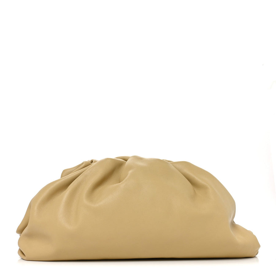 Bottega Veneta Smooth Butter Calf The Pouch Oversized Clutch Tapioca 2026 PRELOOV